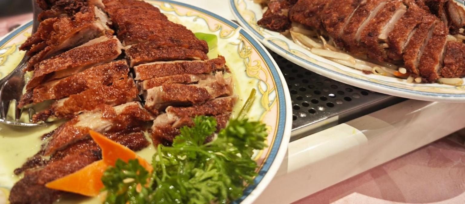 Gebackene Ente mit Sauce